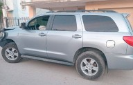 Se estrella contra camioneta y una barda en Acuña