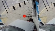 Video | Conductor perdió el control de su auto y arrolló a una madre con sus dos hijos