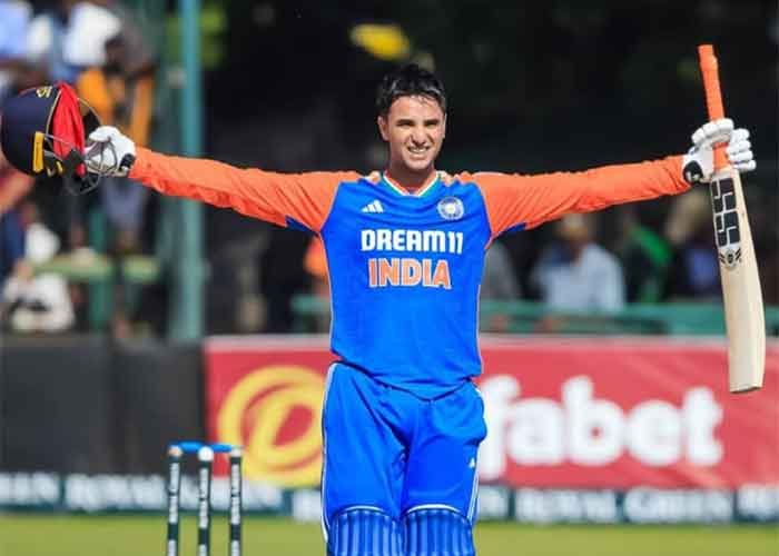 2nd T20I: Abhishek hits 68 as Australia bowl out India for 125