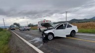 Se registra choque entre dos vehículos en la carretera Acámbaro