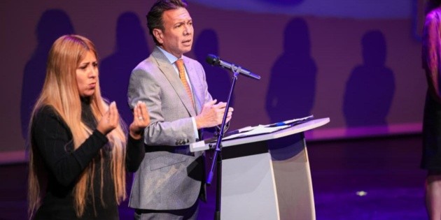 Lemus reafirma apoyo a la UdeG durante la inauguración de Papirolas