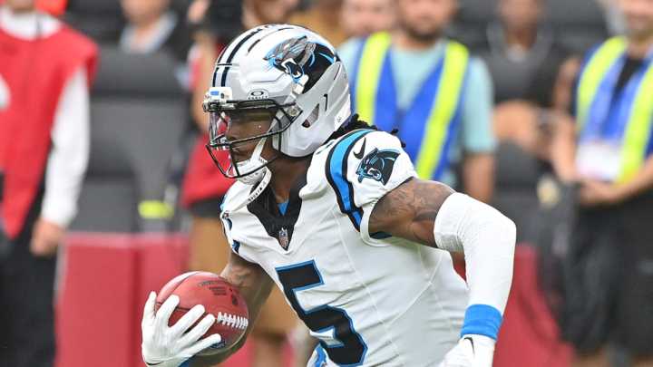 Cowboys players dare Panthers' Rico Dowdle to back up trash talk