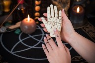 Cómo leer la línea del corazón en la palma de tu mano