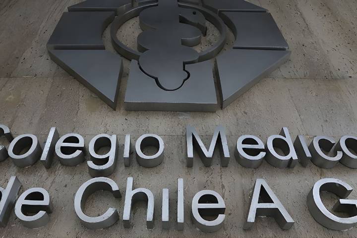 Colmed advierte que hospitales públicos podrían quedarse sin recursos en los últimos meses del 2025
