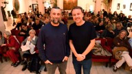 Arturo Lezcano presentou ‘O país invisible’ nun acto cheo de historias e de emocións