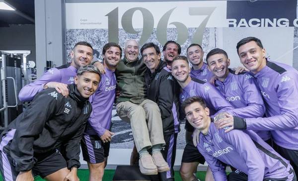 Formación con 9 fijas y "no meterse atrás": el plan de Costas ante Flamengo