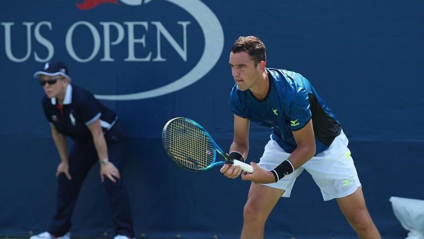 Tennis player who said a kiss caused his positive methamphetamine test gets 4