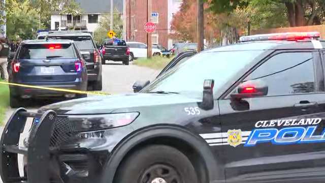 U.S. Marshal shot while serving warrant near Cleveland, suspect in custody