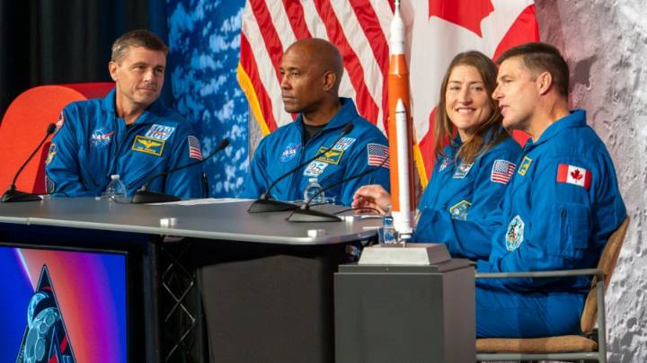 NASA’s mission around the moon now has a name and a date