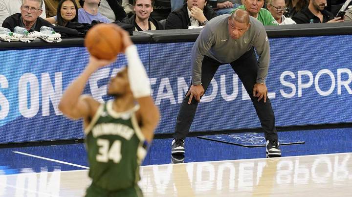 Bucks’ Giannis Antetokounmpo breaks silence on recent trade rumors