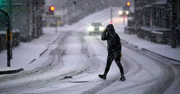 UK forecast shows Brits could see autumn snow as '169 miles' at risk of flurries