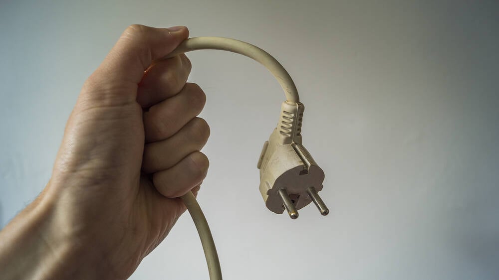 SpaceX pulls plug on Starlink terminals fueling fraud farms • The Register