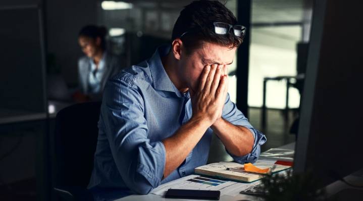 No respetar el reloj biológico trae consecuencias: el trabajo nocturno puede afectar tu sistema digestivo