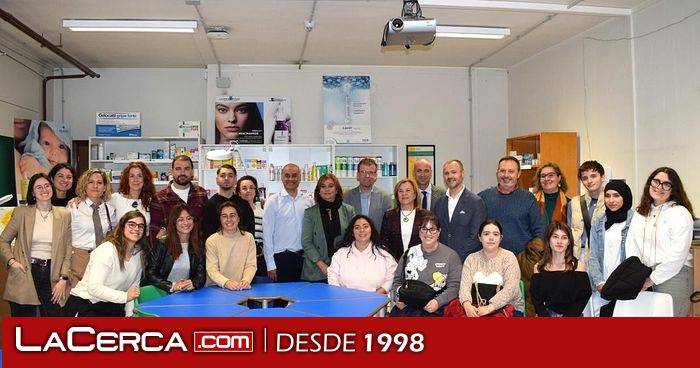 La Junta colabora con el IES 'Lorenzo Hervás y Panduro' de Cuenca en la puesta en marcha de un aula simulada de Farmacia