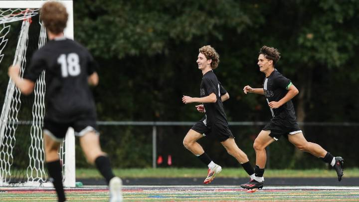 Egg Harbor Township stretches unbeaten streak to 13