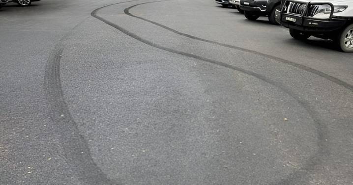 51-year-old man charged after weekend burnouts in Cootamundra CBD