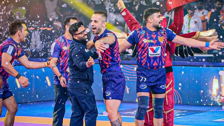 Heart-Stopping Finale! Dabang Delhi Beat Puneri Paltan 31-28 To Lift Pro Kabaddi League Season 12 Trophy