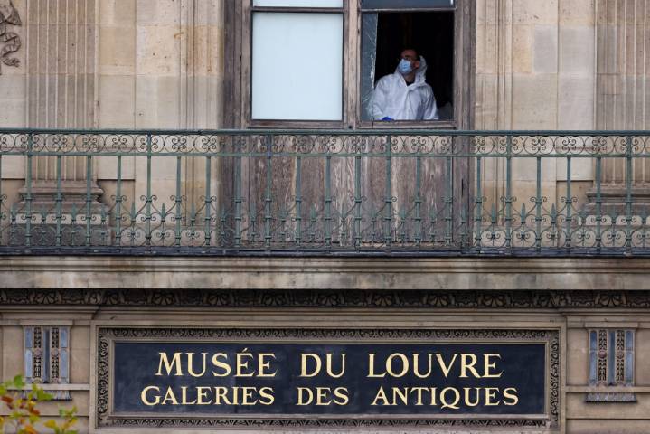 Paris prosecutor says 2 suspects ‘partially’ admitted participation in Louvre jewel heist