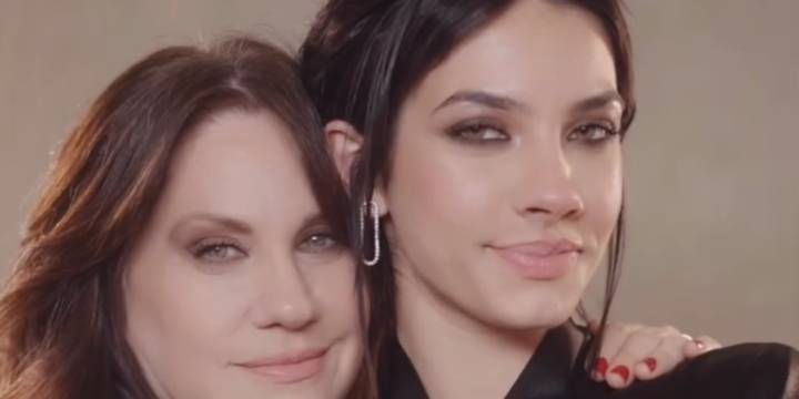 La complicidad de Nancy Dupláa y su hija Morena en una tierna sesión de fotos: risas y el gran parecido entre ambas