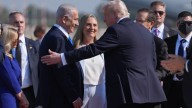 Trump aterriza en Tel Aviv para asistir a la liberación de los rehenes israelíes