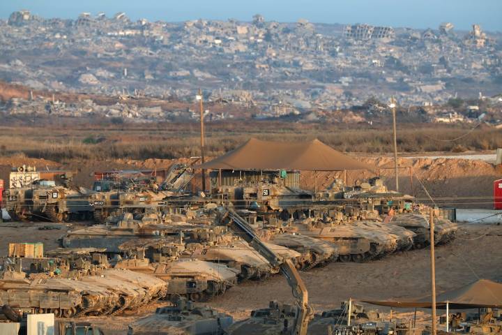 Donald Trump advierte que grandes aliados solicitan entrar a Gaza y ‘enderezar a Hamás’