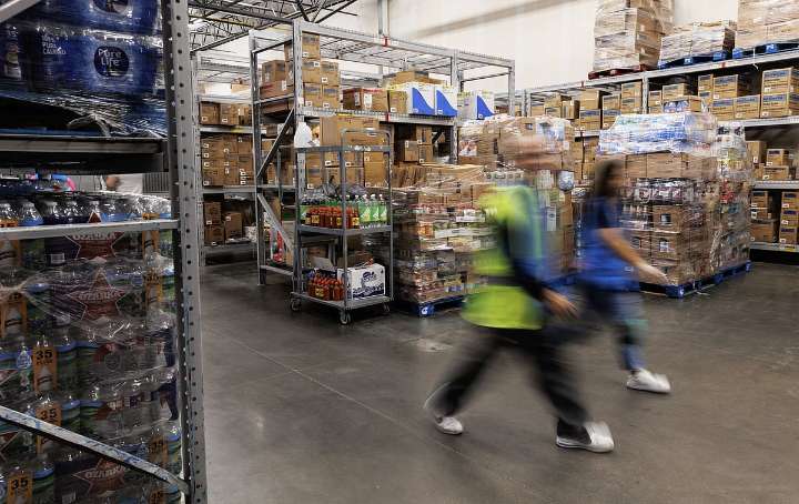 Walmart Pauses Job Offers To Candidates Needing H