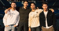Sebastián Yatra se une a los Jonas Brothers en un emotivo concierto en Orlando