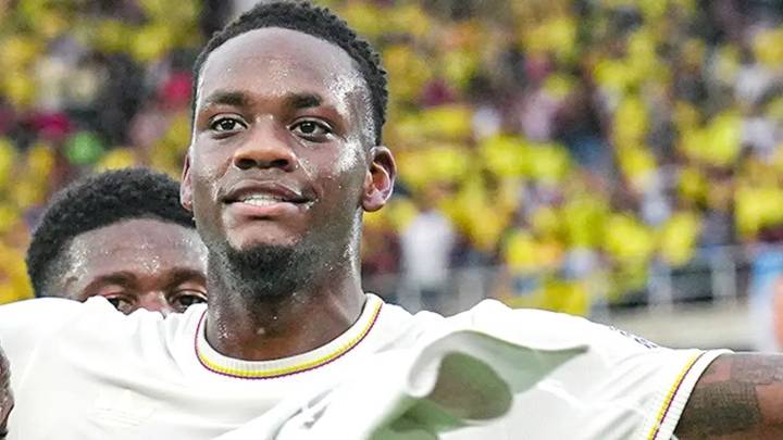 "A Jhon Durán no hay que desperdiciarlo, no se le puede echar la cruz ya, tiene 21 años"