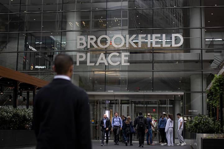 Brookfield launches its first private equity fund tailored to individual investors in Canada