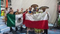 Llevan bailarines apizaquenses a Colombia las danzas de carnaval