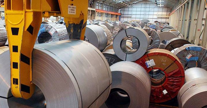 Manufacturing downturn in UK worsens as exports decline and costs rise