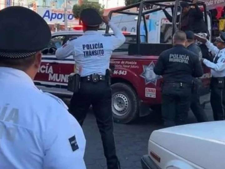 Limpiaparabrisas apuñala a su pareja en el centro de Tehuacán; agresor intentó huir