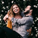 2 Ways Laughter Makes Love Stronger