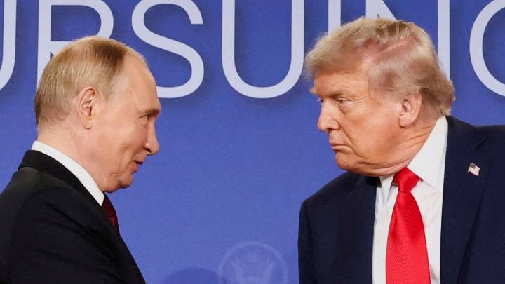 ‘He solves complex problems’: Putin reacts to Trump’s Nobel snub