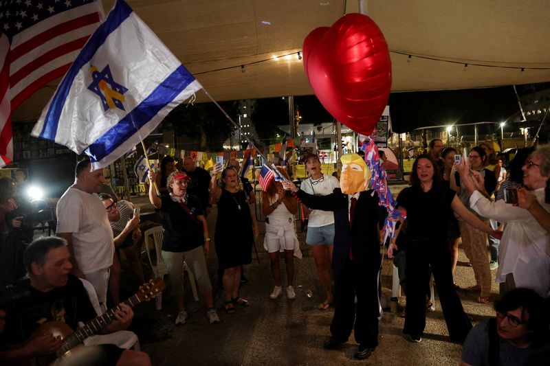 Celebrations erupt in Gaza and Israel at news of deal to end two