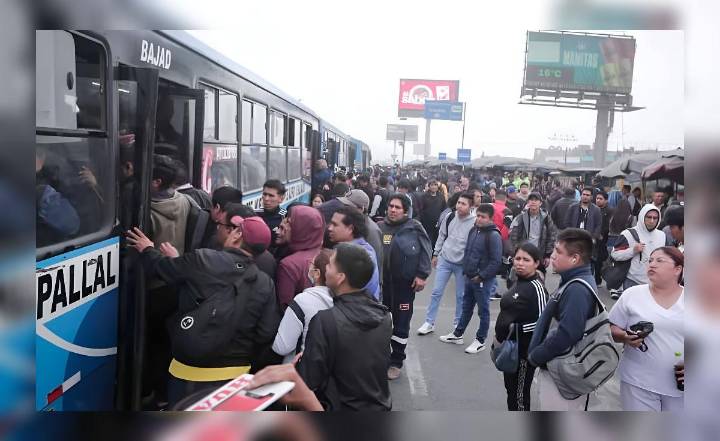 ¿Cómo va el paro de transportistas hoy? La ruta hacia el Congreso y las principales vías afectadas