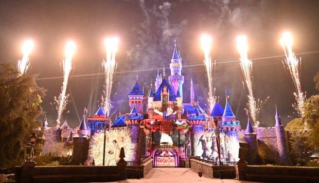 Disneyland offers 60% more low-priced $104 tickets