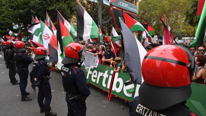 Antiviolencia propone nuevas sanciones a 53 radicales propalestinos por incidentes en La Vuelta