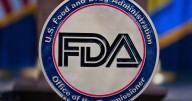 FDA aprueba nueva píldora abortiva genérica, desatando las críticas de los conservadores