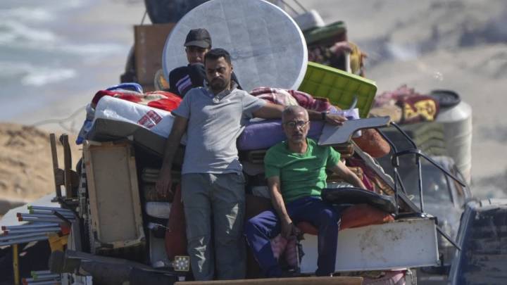 Leave now or be considered terrorists, Israel warns Palestinians in Gaza City