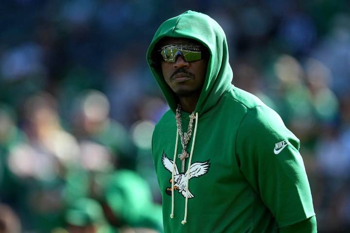 A.J. Brown discusses his relationship with Jalen Hurts, why he doesn't do drugs and more