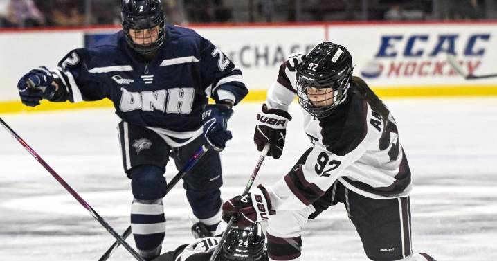 Union women's hockey plays to another tie, but wins shootout