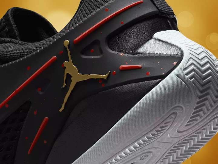 Dick’s Sporting Goods has Nike’s new Jordan Heir basketball shoes in stock