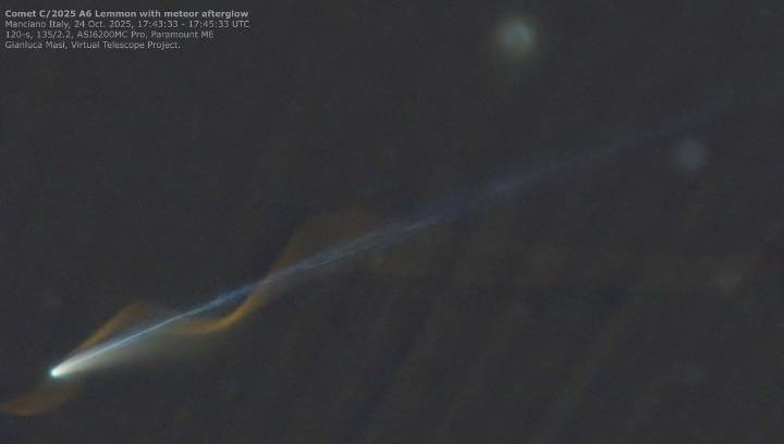 Phenomenal Photobombing Meteor Creates Spiral Over Comet C/2025 A6 (Lemmon)