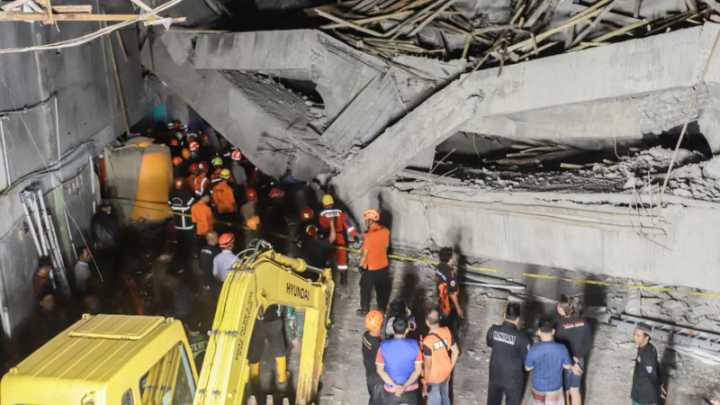 Death toll rise to 10 in Indonesia boarding school building collapse
