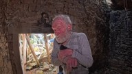 Así es la vida de Federico, el asturiano de 93 años que vive en el bosque sin electricidad: «Me quitan el agua para llenar piscinas»