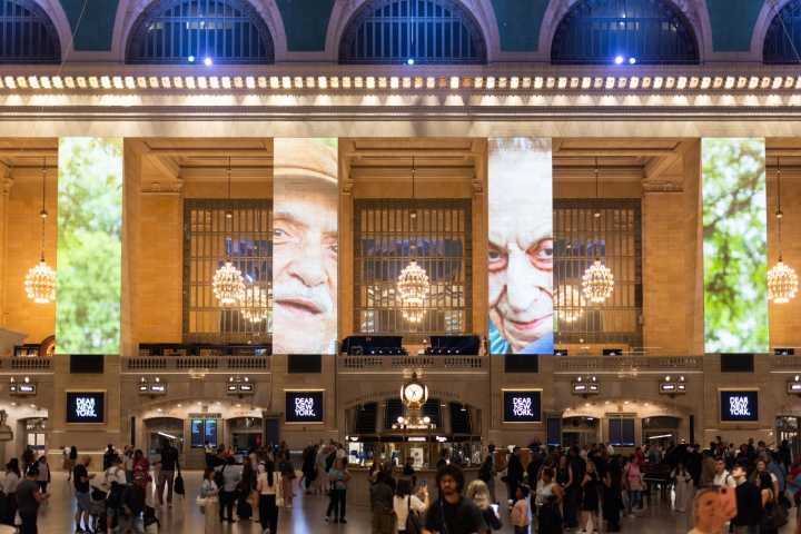 ‘Humans of New York’ photo exhibit takes over Grand Central