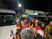 Multitud recibió en Parral a joven que triunfó en el Mundial de Karate