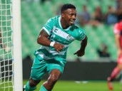 Santos 'coquetea' con Play-in al vencer a un deslucido León
