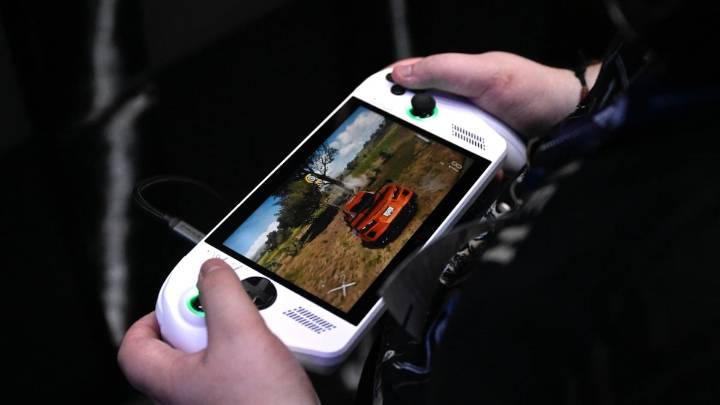 Did someone really get the Xbox ROG Ally X early?